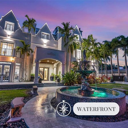 The Modern Castle Canal View Access Rooftop Living Greenhouse Vlllas Fort Lauderdale Exterior foto