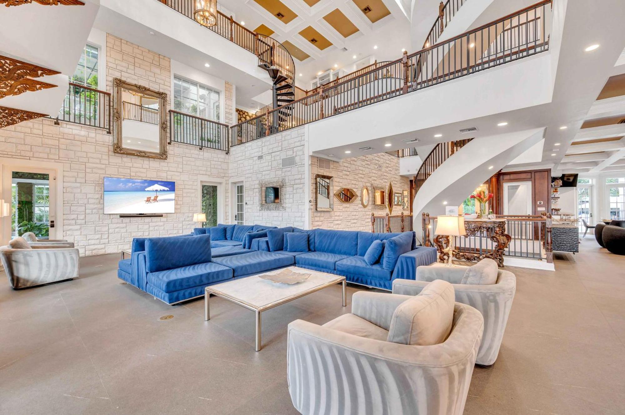 The Modern Castle Canal View Access Rooftop Living Greenhouse Vlllas Fort Lauderdale Exterior foto
