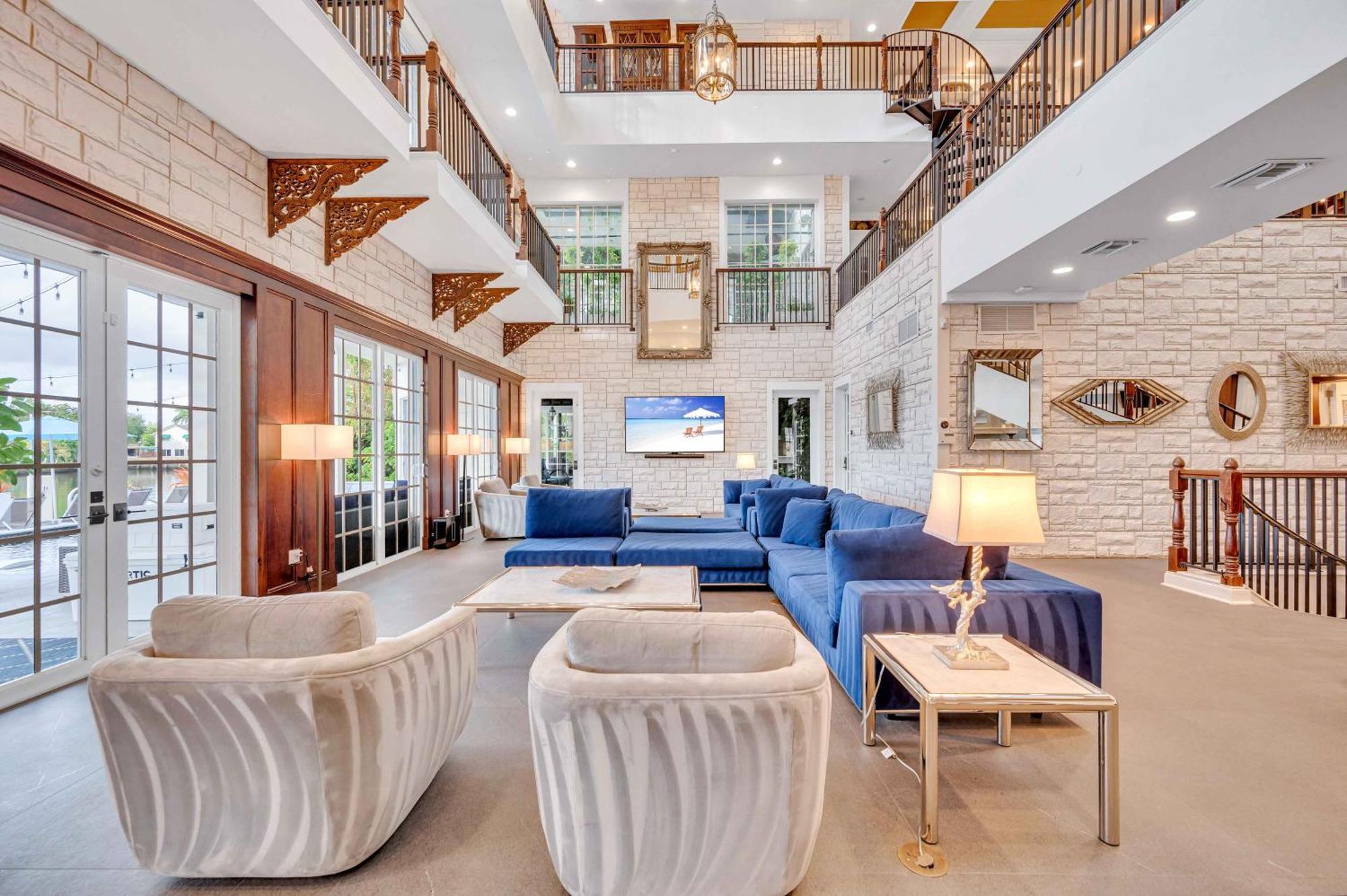 The Modern Castle Canal View Access Rooftop Living Greenhouse Vlllas Fort Lauderdale Exterior foto