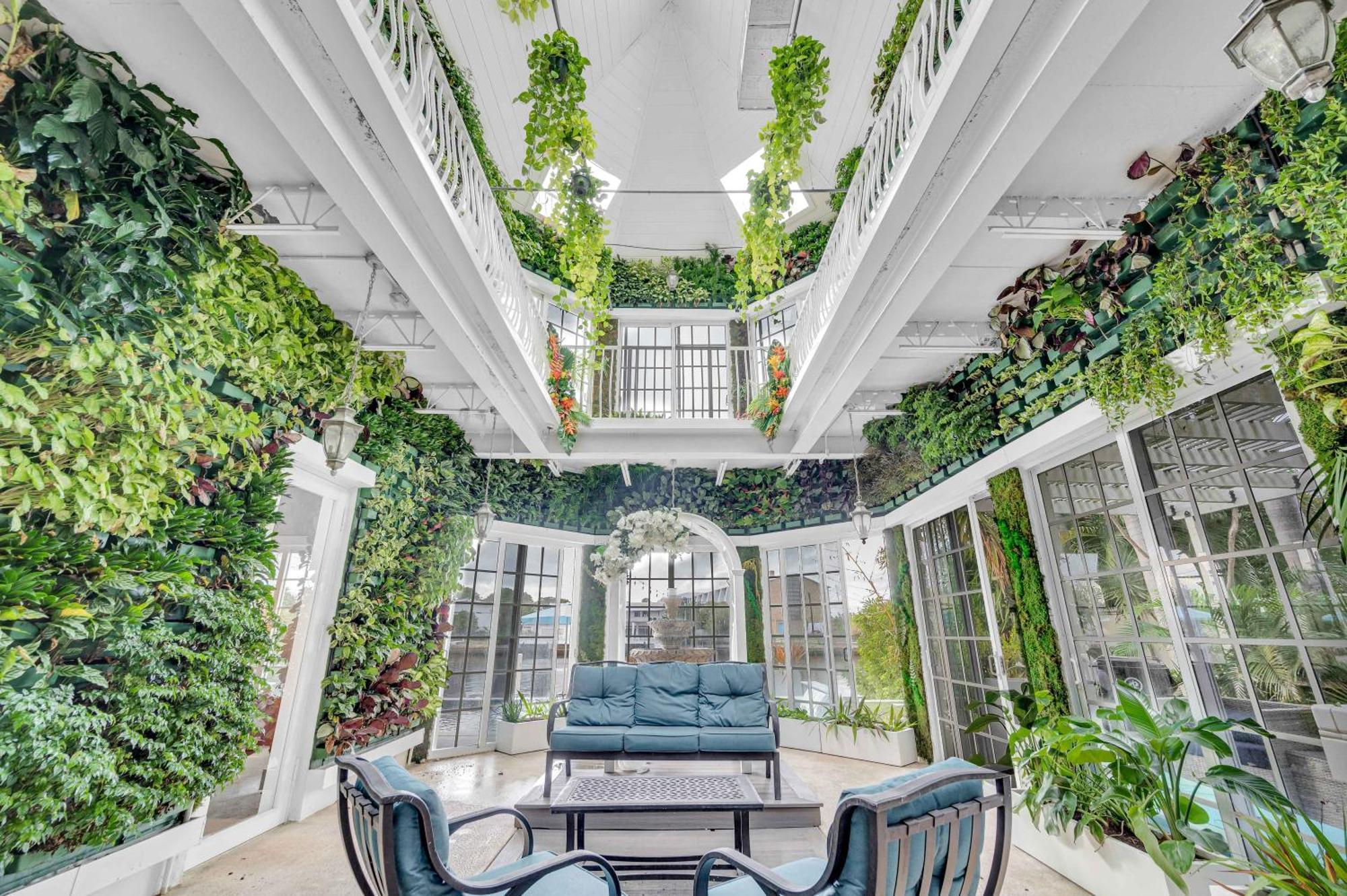 The Modern Castle Canal View Access Rooftop Living Greenhouse Vlllas Fort Lauderdale Exterior foto