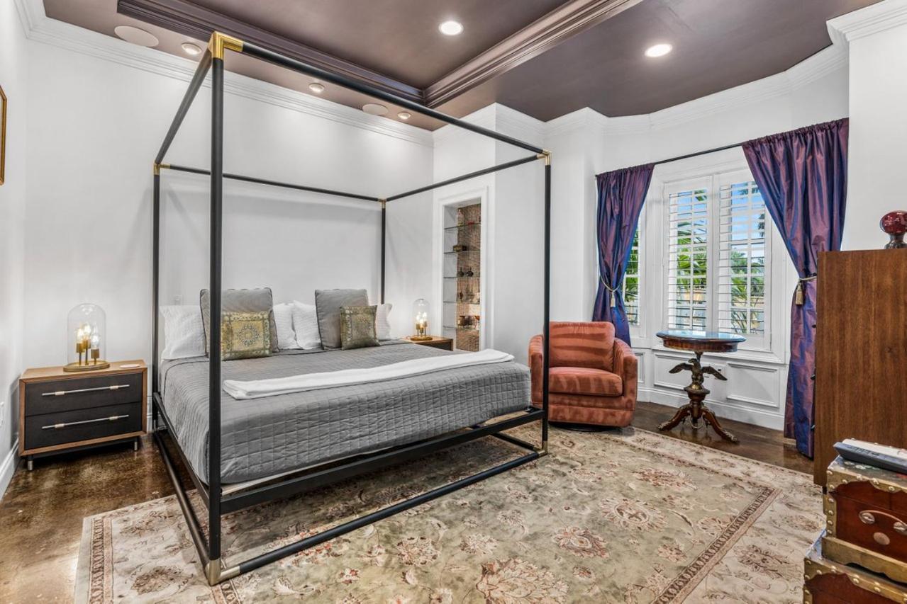 The Modern Castle Canal View Access Rooftop Living Greenhouse Vlllas Fort Lauderdale Exterior foto