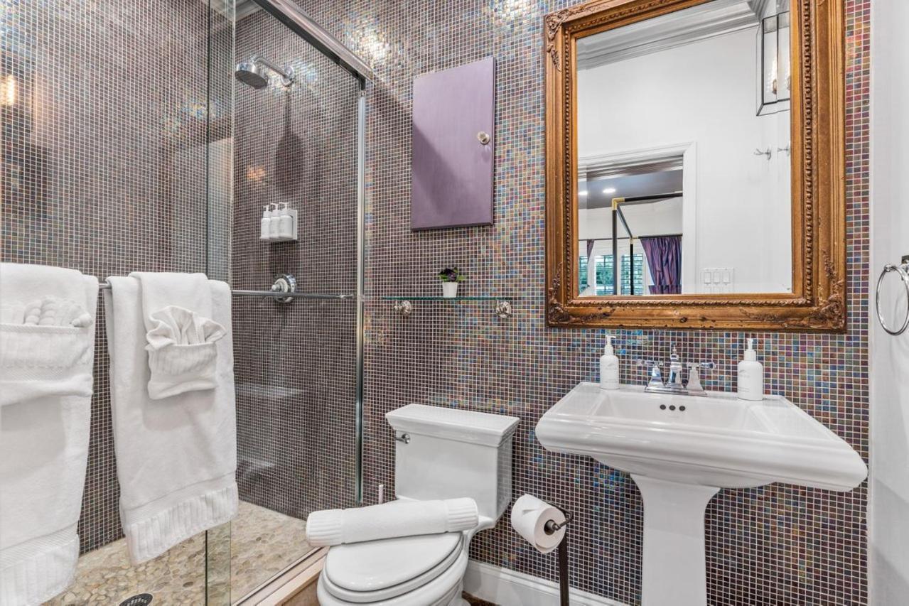The Modern Castle Canal View Access Rooftop Living Greenhouse Vlllas Fort Lauderdale Exterior foto